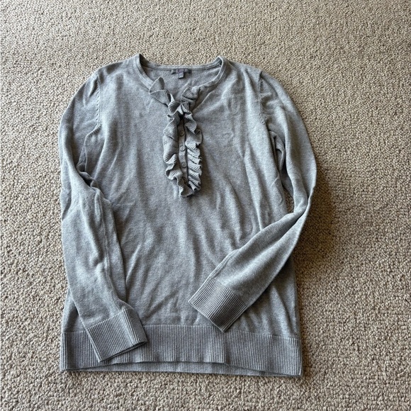 GAP Gray Crew Neck Sweater Soft Knit Casual - Picture 1 of 11